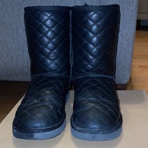 UGGs Classic Short Diamond Quilt, Black